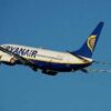 Pisa, troppe ore di volo per i piloti e l’aereo rimane a terra