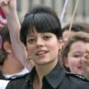 Download, Lily Allen si tira indietro