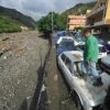 Si scava nel fango cercando i dispersi