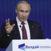 Putin: l’Occidente fa un gioco sporco e sanguinoso, ci vogliono sterminare !