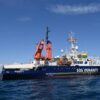 Migranti, la nave Humanity 1 verso il porto di Catania per far sbarcare i naufraghi “più fragili”